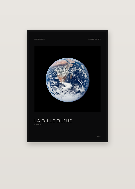 Affiche La Bille bleue, Apollo 17 dans un cadre noir