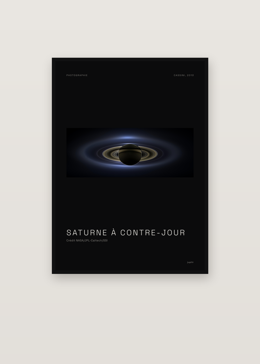 Affiche Saturne à contre-jour, Cassini dans un cadre noir