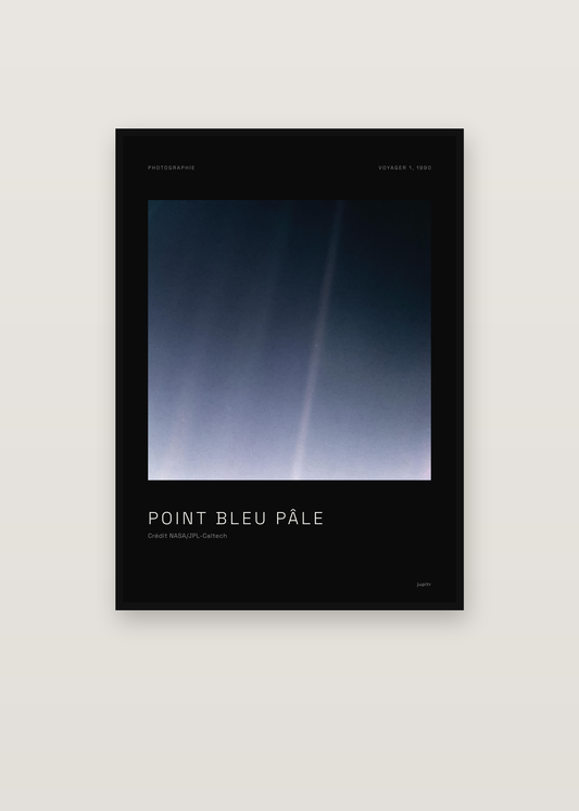 Affiche Point bleu pâle, Voyager 1 dans un cadre noir
